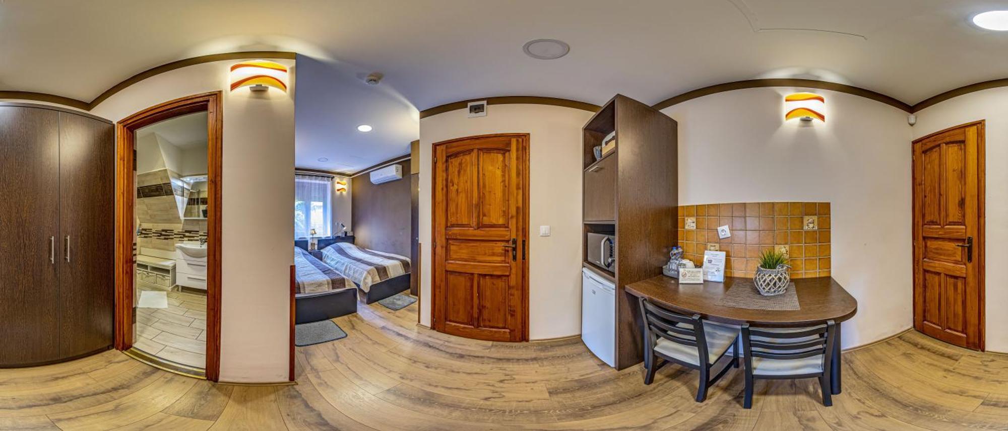 Napraforgo Wellness Haz Es Panzio Bed & Breakfast เปตช์ ภายนอก รูปภาพ