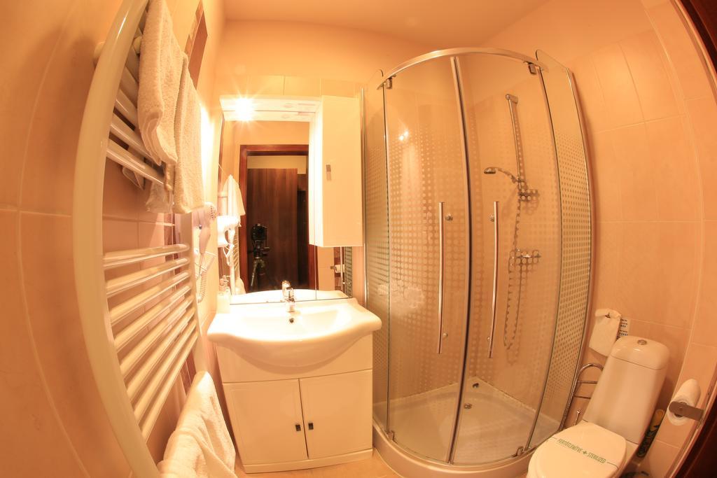 Napraforgo Wellness Haz Es Panzio Bed & Breakfast เปตช์ ภายนอก รูปภาพ